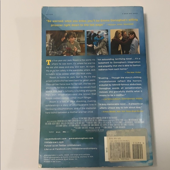 National Bestseller. Room. Emma Donoghue - Picture 2 of 10